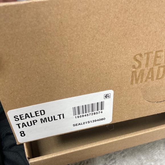 Steve Madden Tan Checkered Slide Sandals - Picture 4 of 5